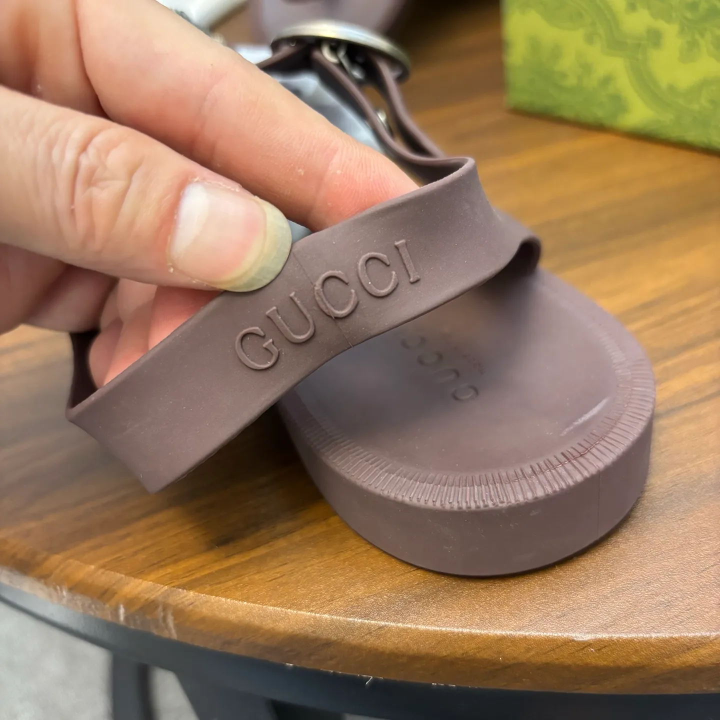 Men's shoes 260💰 [Gucci] Counter quality, top-quality original goods, real photos! Original TPU material, fine workmanship, comfortable; genuine 1:1 replica Size: 36 ~ 46